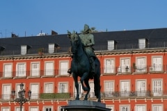 Philippe III statue équestre sculptée dans le bronze