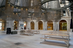 Les Docks Village Marseille place des marchés