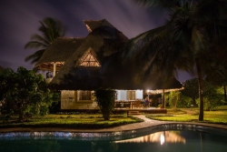holiday-house-279980_1920