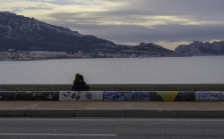 Un banc à Marseille en hiver