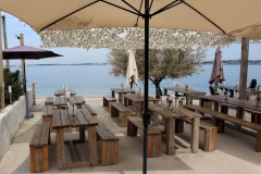 Restaurant en bord de l'étang de Berre