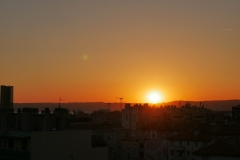 Rooftop Marseille soleil couchant