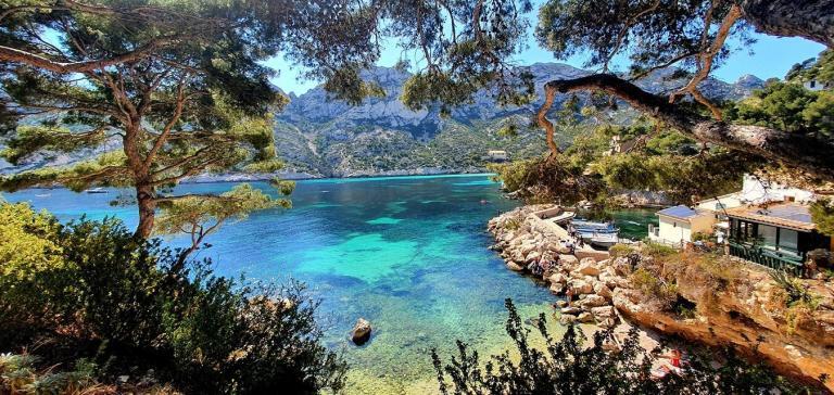 Une jolie randonnée  dans les calanques de Marseille en bord de mer