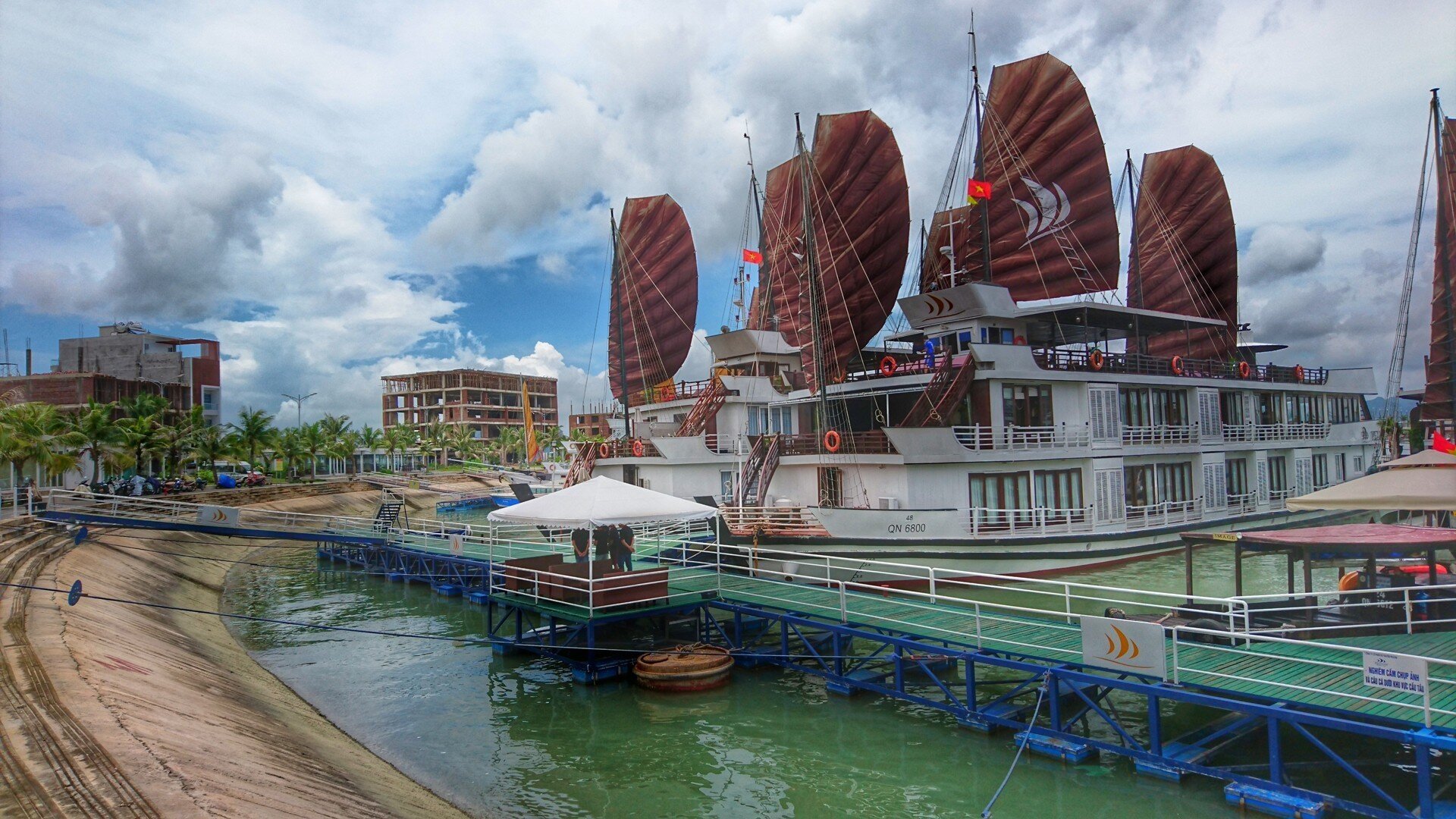 Baie de Ha long