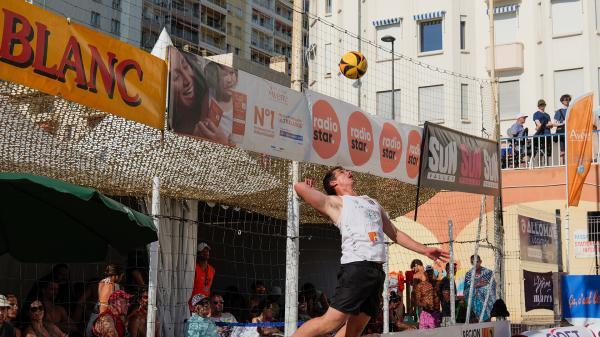 Beach Volley 3x3 service