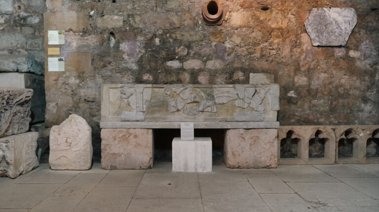 sarcophage du Christ trônant
