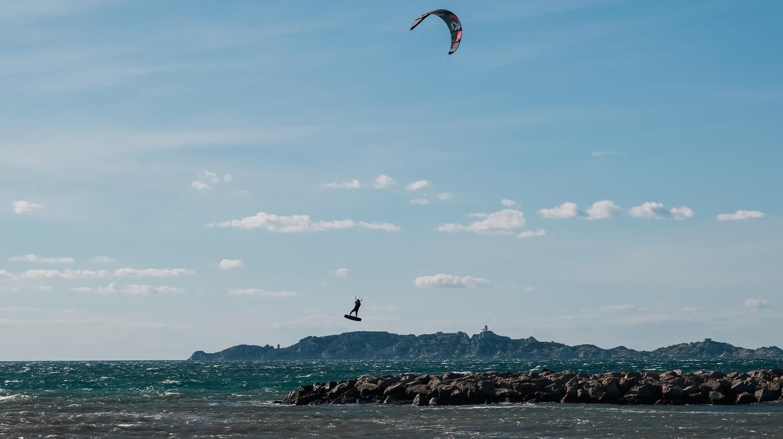 kitesurf à Marseille saut