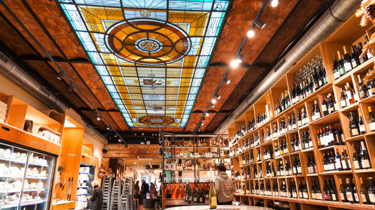 Balade Provençale : Suivez le Guide au Marché des Argonautes, Marseille Longchamp