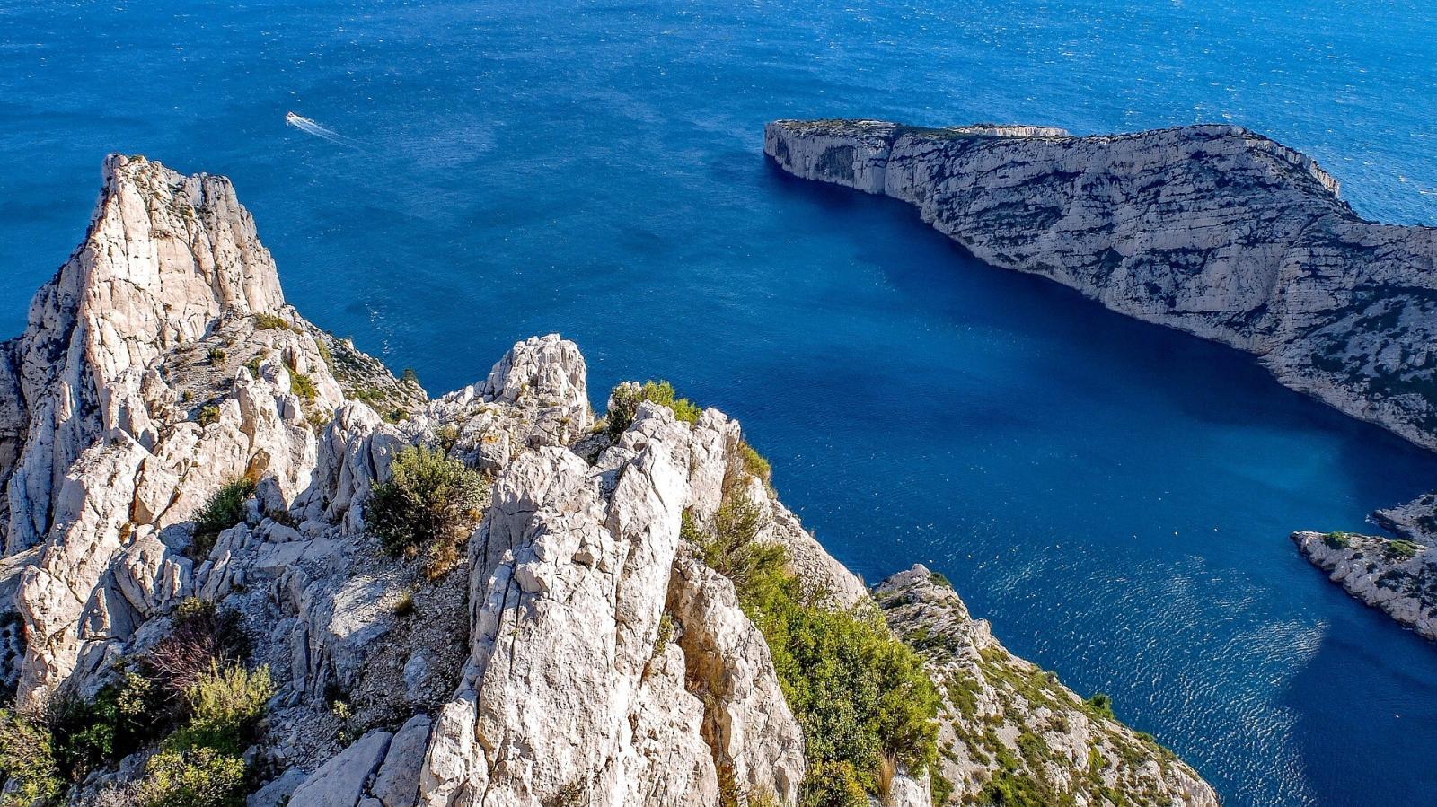 balade en mer aux calanques de Marseille