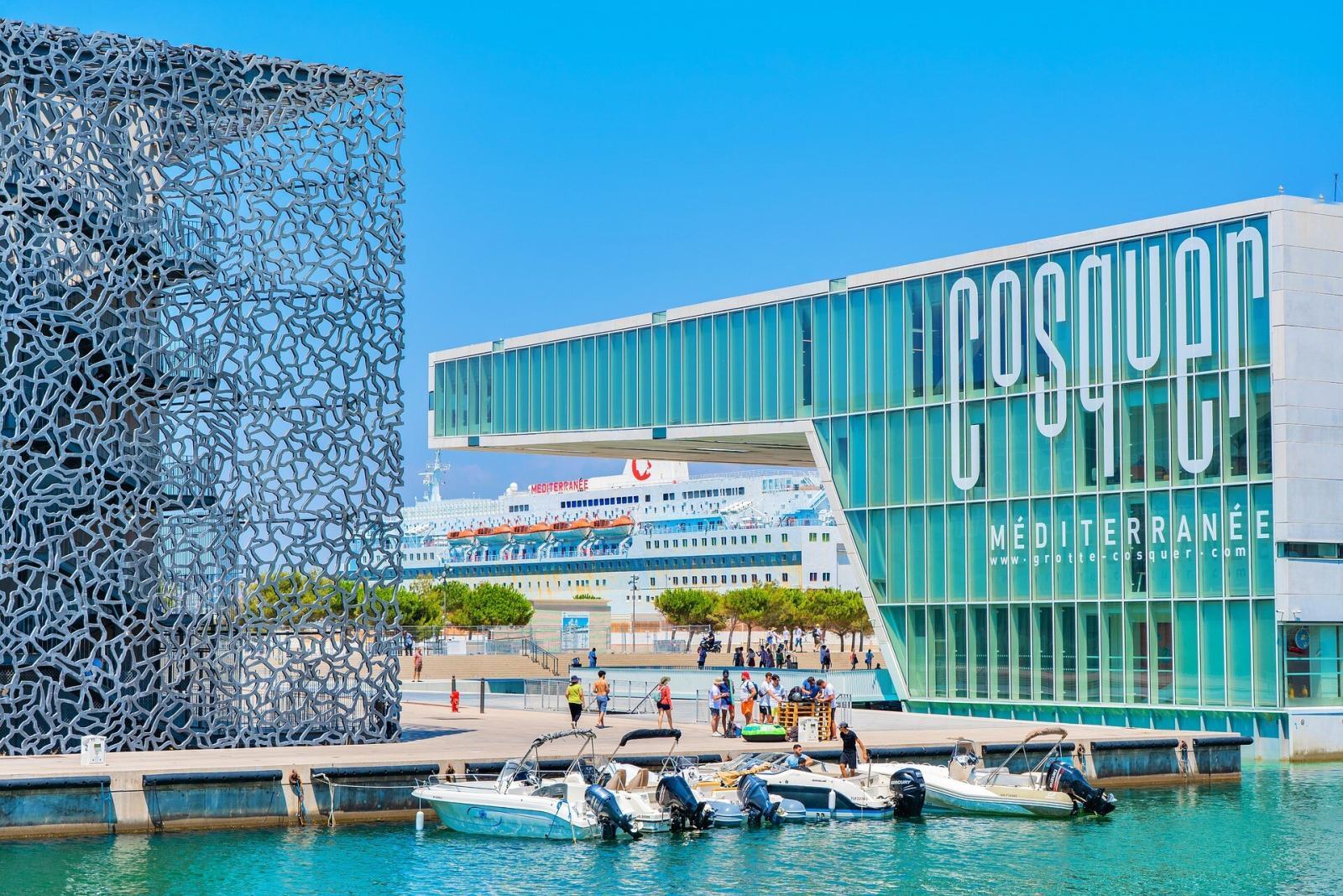 bateau esplanade du Mucem de Marseille