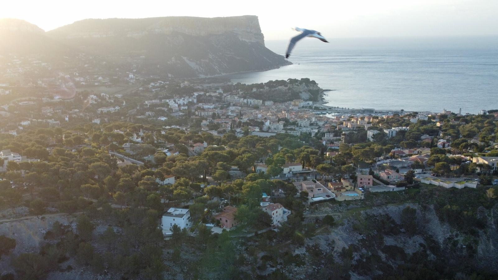 Cassis en bus par la Gineste