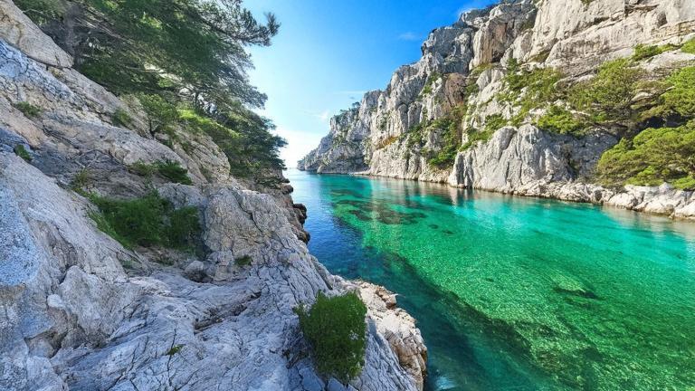 Faire une randonnée dans la calanque d’En-Vau à La Ciotat