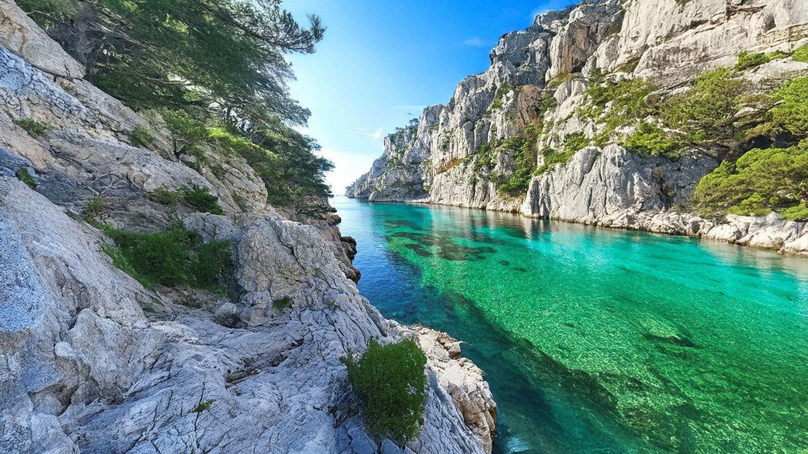 Faire une randonnée dans Calanque d'En-Vau