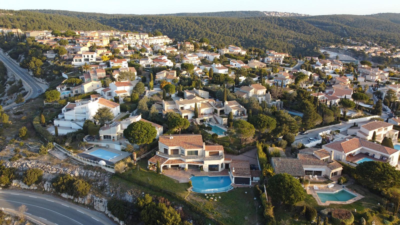 Arrivée sur Cassis par la Gineste