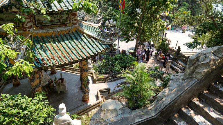 Les Montagnes de Marbre à Da Nang (Ngũ Hành Sơn) : Un Trésor Naturel et Spirituel du Viêtnam