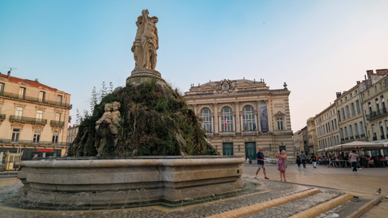 promenade à Montpellier fontaine 3 graces