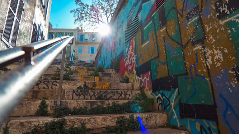 L’évolution culturelle et sociale du quartier du Panier à Marseille : entre tradition et modernité