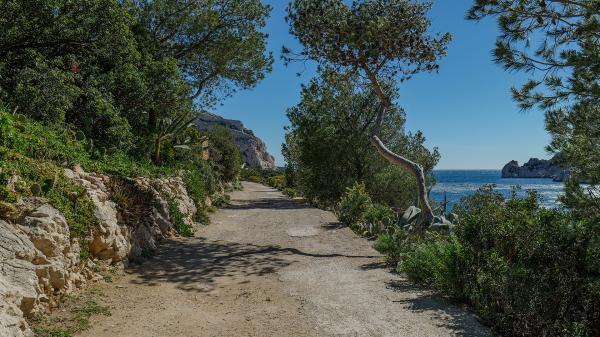 calanque de Sormiou village