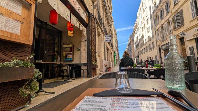 Restaurant japonais authentique Marseille terrasse
