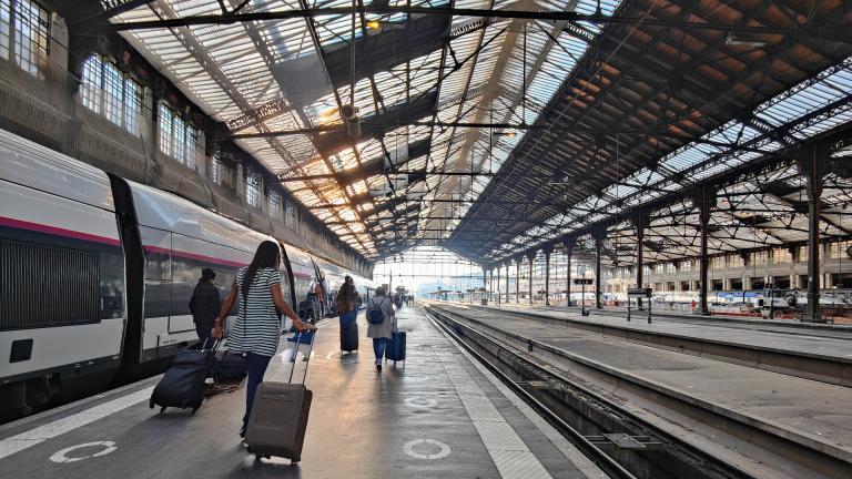 Optimisez vos Week-ends et Voyages SNCF en Train en France : Billets, Tarifs et Services